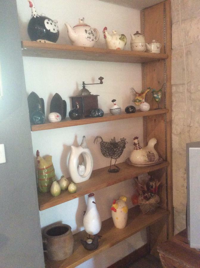 Le Grillage A Poules Acomodação com café da manhã Châteaubernard Exterior foto