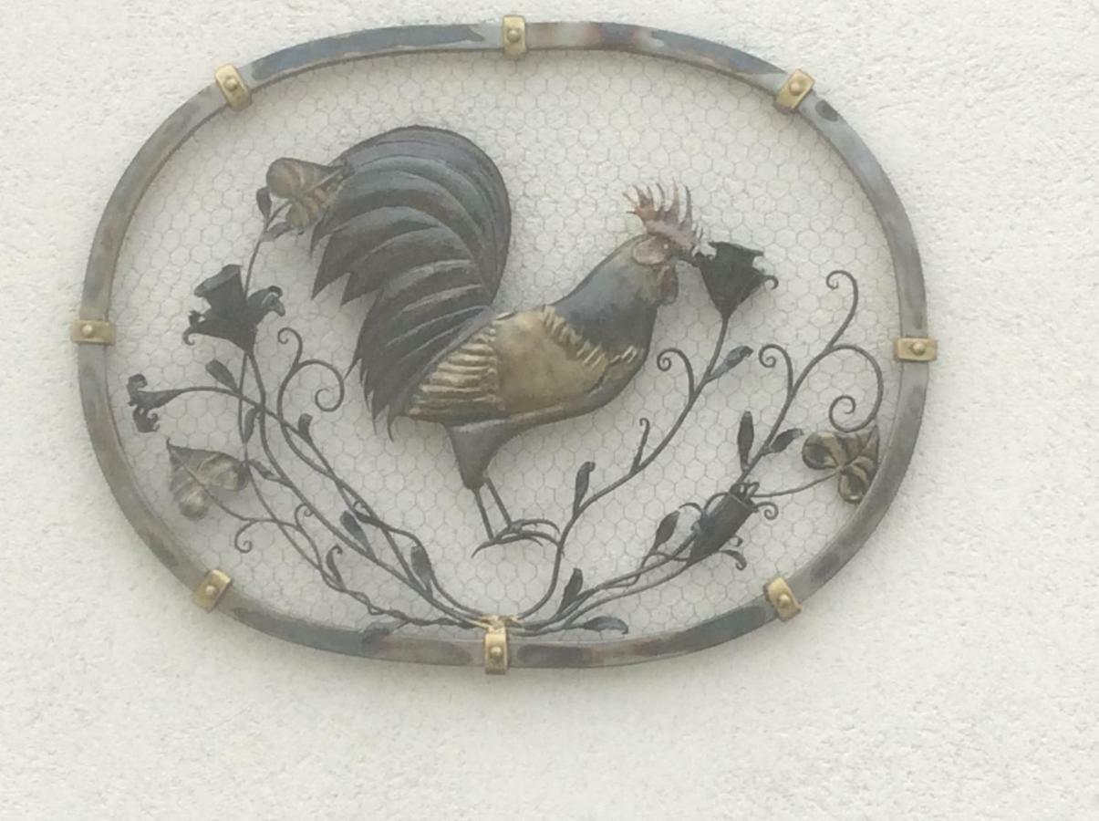 Le Grillage A Poules Acomodação com café da manhã Châteaubernard Exterior foto
